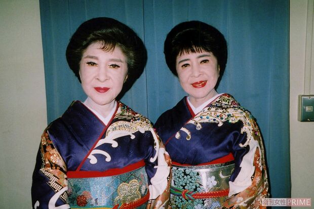 着物が似合うこまどり姉妹