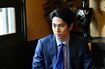 雅志が浮かない顔の理由は? (c)TBS
