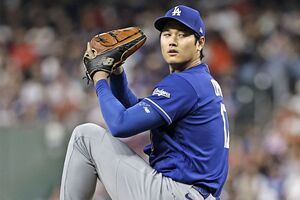 5月6日のアストロズ戦に登板。7回2失点8奪三振と好投した大谷翔平　写真／共同通信社