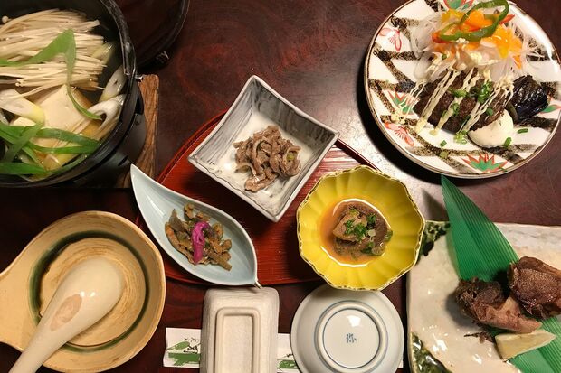 約9品からなる“大間マグロ・フルコース”は、マグロを十分、堪能できる