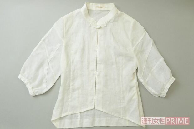 「これは袖の部分を切り、麻の襦袢の生地に付け替えました。前身頃の丈も短くしたので、今風のスタイリッシュな感じの仕上がりに」