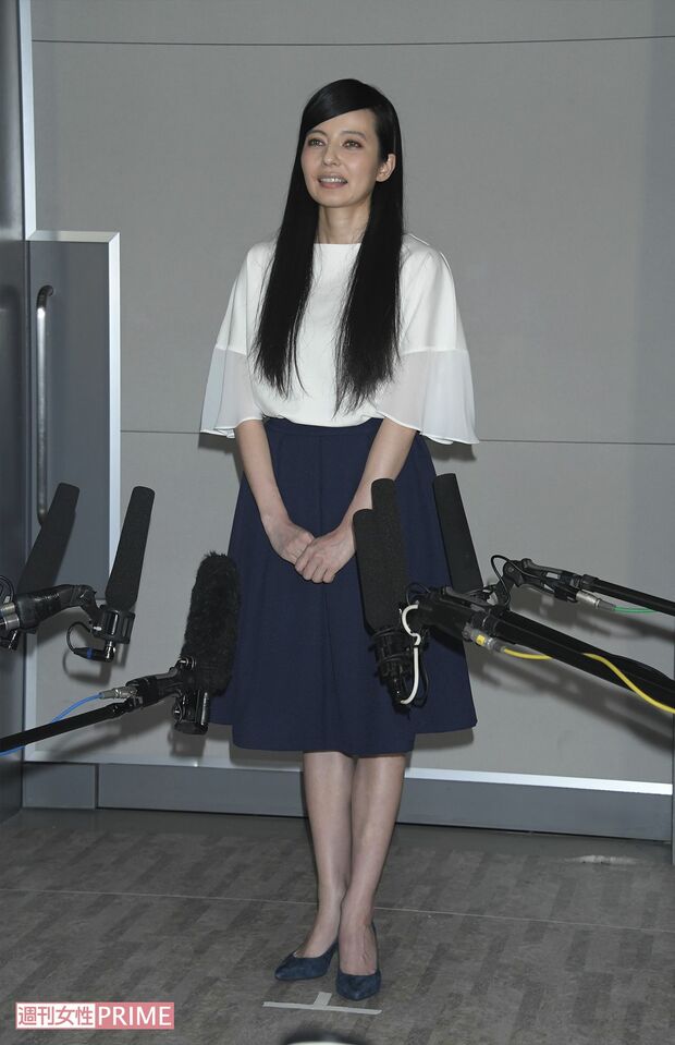 あれから多くの不倫騒動が起きているが、いまだにベッキーはテレビに完全復帰できていない