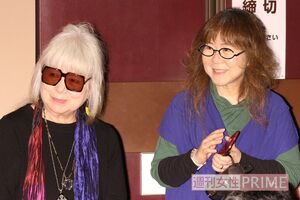 '17年の舞台挨拶に付き添った恭子さん（左）と千茱萸さん