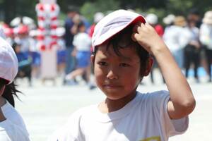 子ども、高齢者など体力の弱い存在ほど意識して守る必要が ※写真はイメージです