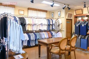 沖縄市より移転した那覇市田原の本店（写真／藤井千加）