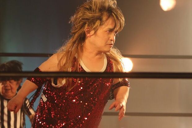 リング中央へと走るプリティ太田