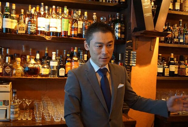 「ここ1年で加熱式タバコを吸う人が増えましたね」と設樂さん。