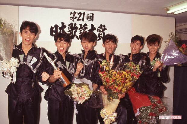 第21回『輝け！日本歌謡大賞』で新人賞を受賞した忍者（'90年撮影）写真／週刊女性写真班