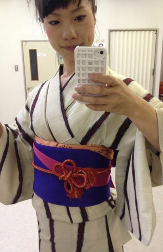 着物姿を披露する容疑者（麻理乃容疑者のブログより）