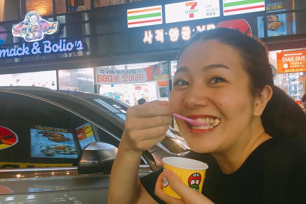 アイスを食べる玉さん