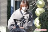 12月25日、自宅近所の公園に娘を連れて現れた篠田麻里子