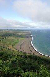 摺鉢山から見た海岸線。戦時中とも変わらない景色だという（提供）