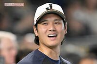 《ドジャース開幕白星》勝利の裏に大谷翔平の“粋な計らい” チーム全員に贈った「ドジャーブルー」のセイ…