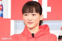 綾瀬はるか、土下座シーン撮影中の仰天行動に「うそでしょ!?」 とツッコミの嵐