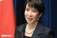 高市早苗首相が手に持つ創業140年の皇室御用達ブランドバッグが「高市売れ」状態に、メーカーがうれしい悲…