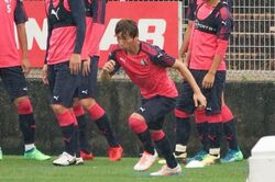 舞洲グラウンドで練習に参加した乾。誰よりも朝早く登場した日もあった