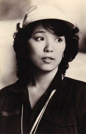 1976年、シングル『冥想』でデビューした19歳当時の尾崎亜美