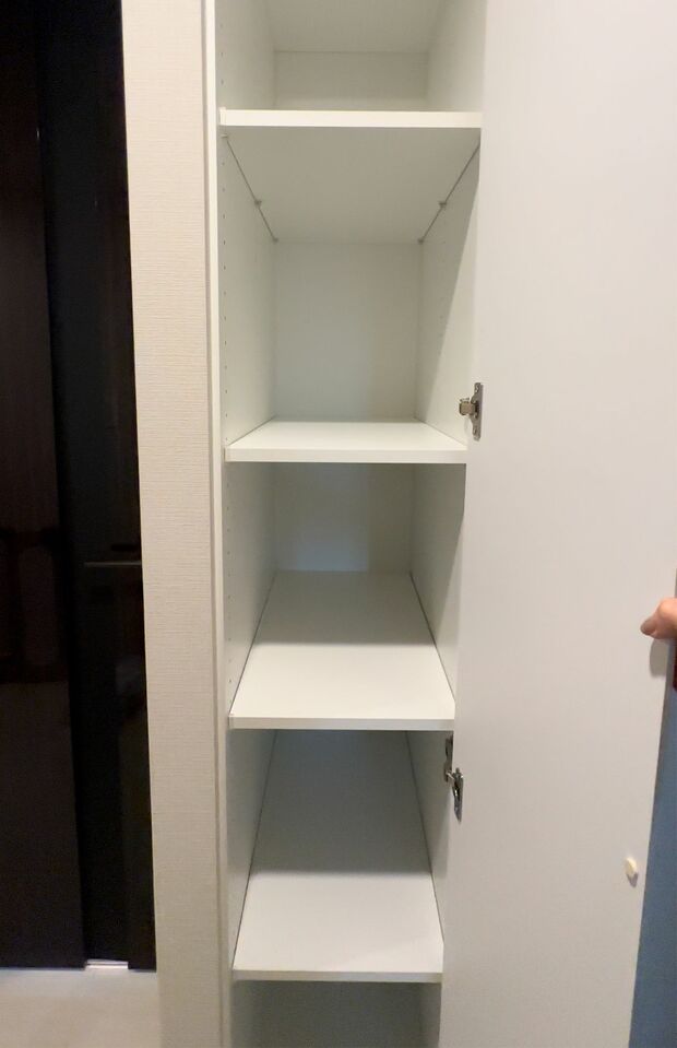 自宅マンションの作り付けの収納は、ほとんどが空っぽ。収納家具は買わない 画像提供/Nozomiさん
