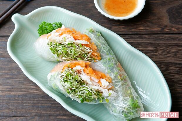 ブロッコリースプライト　サラダチキンの生春巻き