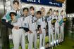 EXOのファンによってメンバーの顔写真うちわが貼られた西武ライオンズの選手パネル(ツイッターより)