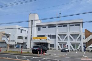 事件現場から約3キロほど離れた位置にある下野警察署