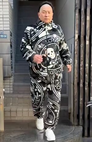 細川と同じセットアップを購入したレイザーラモンRGはさっそく再現(Instagramより)