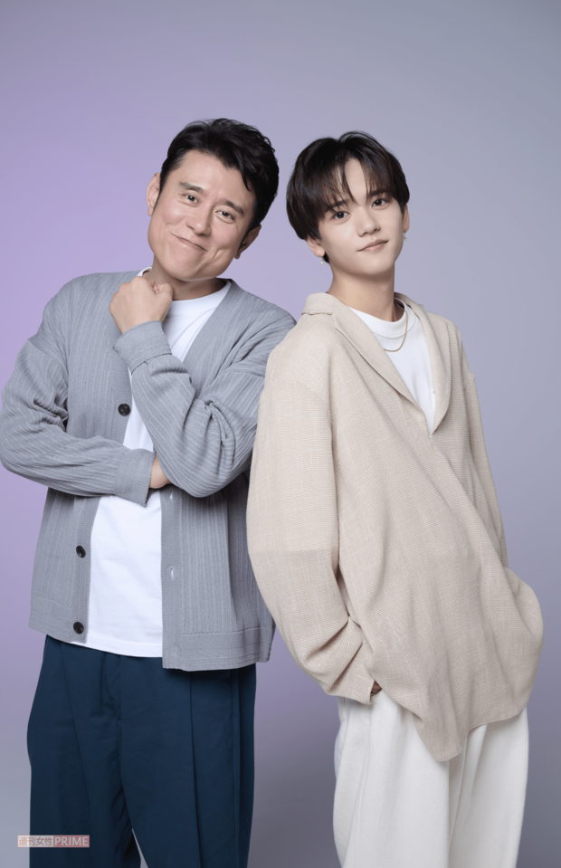 主人公・沖田誠役の原田泰造、大学生・五十嵐大地役の中島颯太（撮影／渡邉智裕）