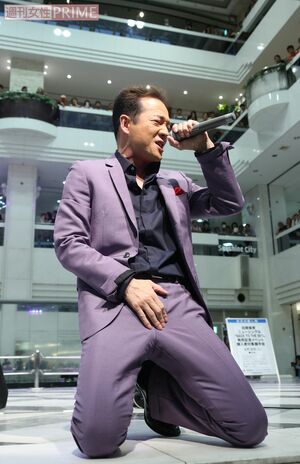 イベントで魅せる田原俊彦