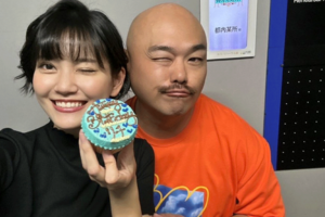 1月1日、リチとともに新年を祝うクロちゃん（公式Twitterより）