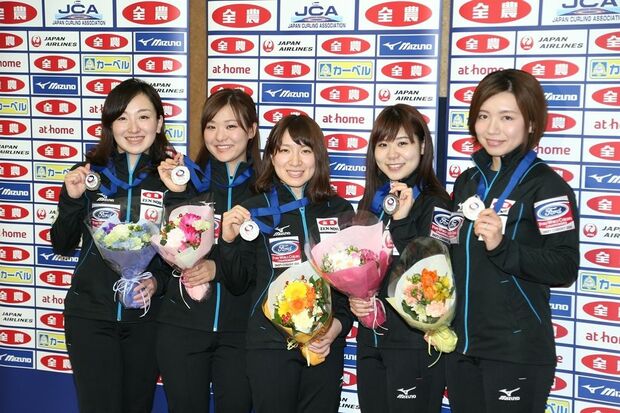 初のメダルに輝いた女子カーリング 残念ながら報奨金はなし