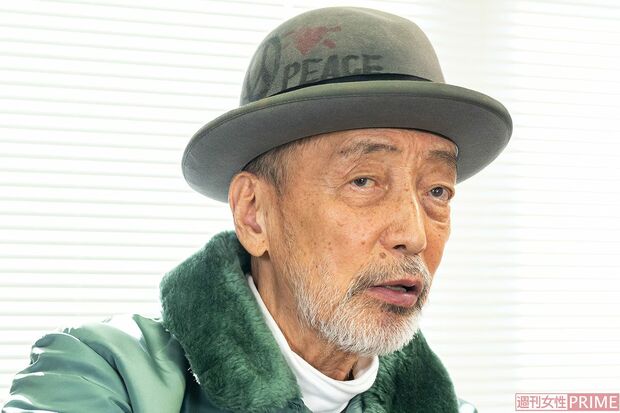 2024年11月、インタビューに答えるテリー伊藤（撮影／佐藤靖彦）