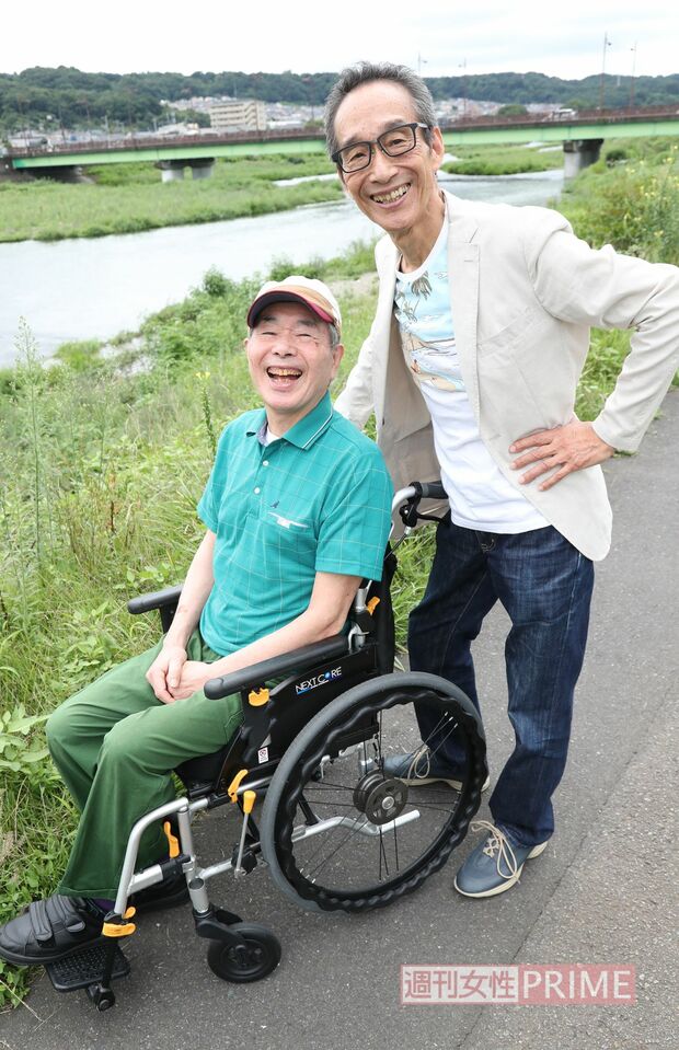 左から兄・菅原孝、弟・進　撮影／坂本利幸