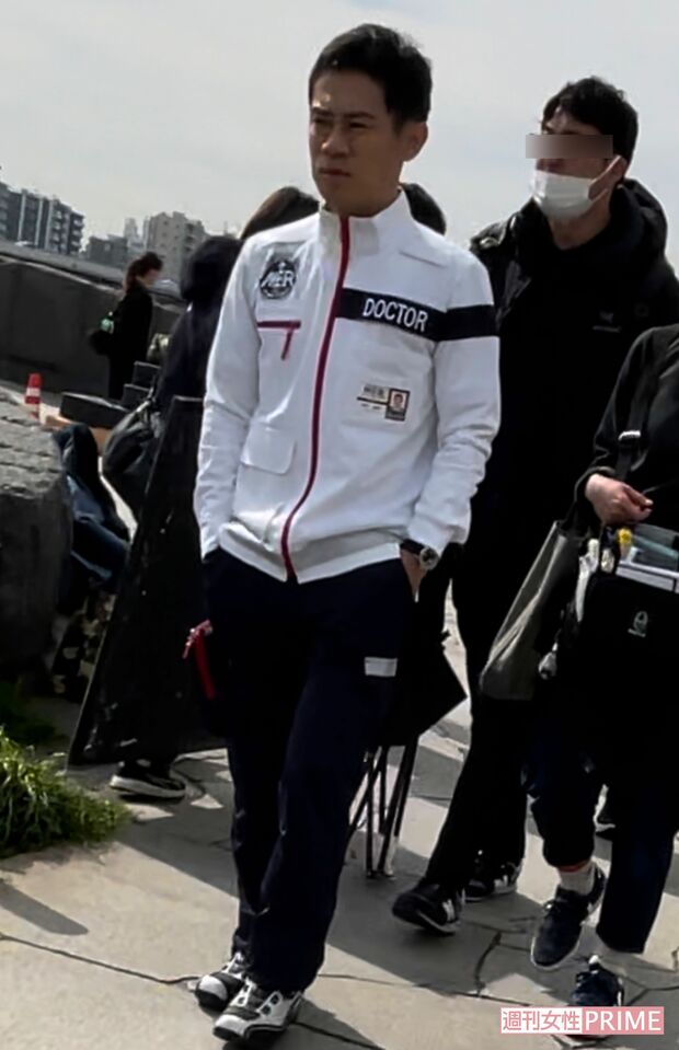 『TOKYO MER』の撮影に参加した伊藤淳史（2023年3月）