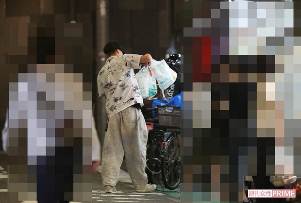 6月初旬の夜、スーパーに買い出しを終えた裕太