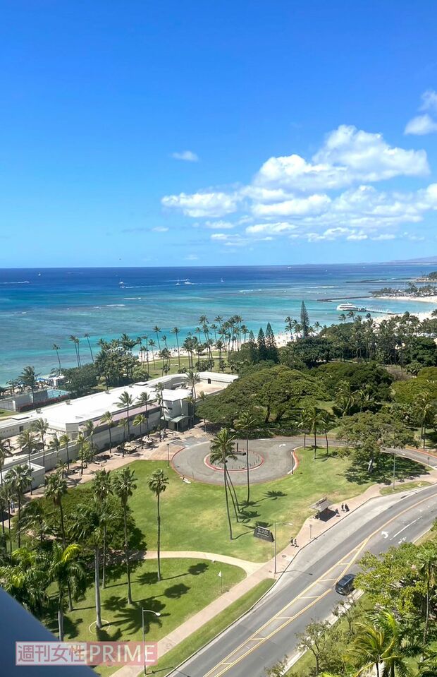 ホテルから見渡せるワイキキの海。ため息が出るほど絶景　撮影／加藤綾菜