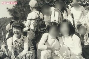 小学6年生の北村さん（いちばん左）。周囲の大人たちからは常に「しっかり者の年子ちゃん」を期待されていた