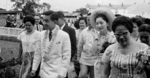  訪問中止から約9か月後、フィリピン各地で歓迎を受けられた（1962年11月）