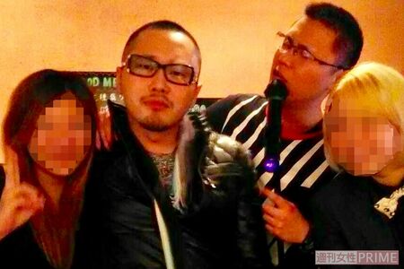 左から極妻のユキさん、山中組長、佐々木被告(ユキさん提供)