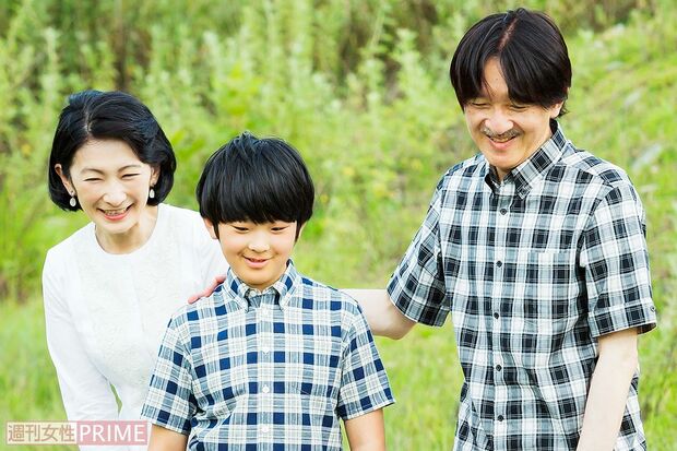 悠仁さまは9月6日で13歳に（写真はブータンでの私的旅行にて・8月21日）