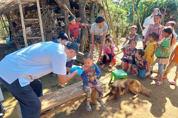 ラオスは今も深刻な医療問題を抱えている(C) MdM Japan