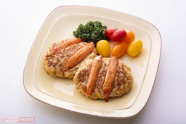 鶏とカニカマのヘルシーバーグ(撮影/廣瀬靖士)