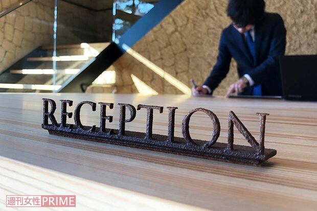 金属の錆を生かした『セトレならまち』のサインデザイン