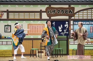 さんま登場でアドリブを連発。寛平の即席ギャグにさんまが思わず天を仰ぐシーンも