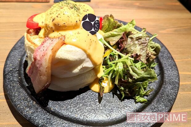 MEGUMIが金沢・ひがし茶屋街で経営するCafeたもんのパンケーキ