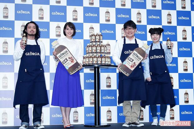 '19年6月 、『ジョージアジャパンクラフトマン微糖』発売記念イベントに広瀬アリスらと。立ち位置がだんだんセンター寄りに　撮影／週刊女性写真班