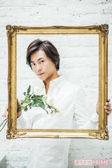 '15年4月。春の大質問スペシャル。休みの過ごし方へのQに「ひとりでいるより人に会うようにしています。よく“のんびりしたほうがいいよ”って言われるんですが（笑）。会ってこそ、その人の人柄や人間性がわかりますよね。だからお休みの日はヘトヘトになっちゃうんですけどね（笑）」　撮影／廣瀬靖士、本誌写真班