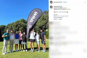 Snow Manの向井康二とゴルフデートが報じられたゴルフYouTuberの『なみき』は、WEST.の桐山照史と結婚した狩野舞子と親交がある（狩野のインスタグラムより）