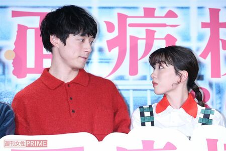 映画『仮面病棟』イベントに出席した坂口健太郎と永野芽郁(2020年1月16日)