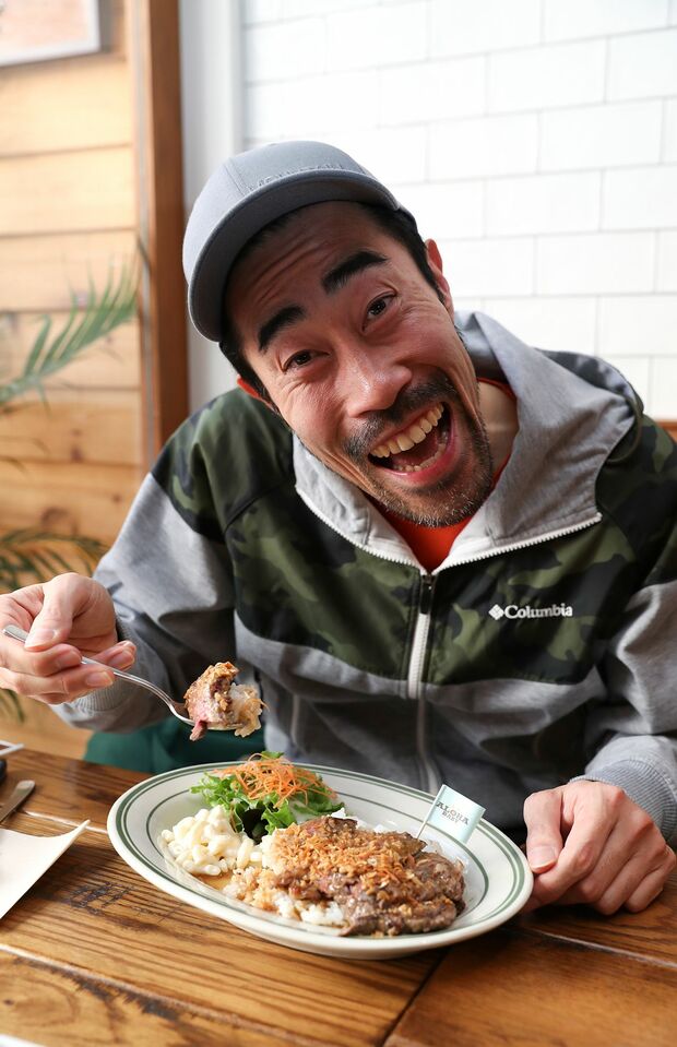 登山に必要な体力や脂肪をつけるために高カロリーな食事を好むようになったとか　撮影／齋藤周造