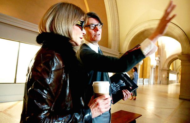 ファッション界のカリスマとキュレーターの姿をカメラに収めたのは、ドキュメンタリー作家のアンドリュー・ロッシ　(c)2016 MB Productions, LLC